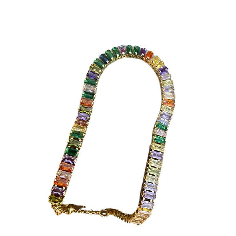 El circón de colores al por mayor puede tirar de collares de cobre ajustar